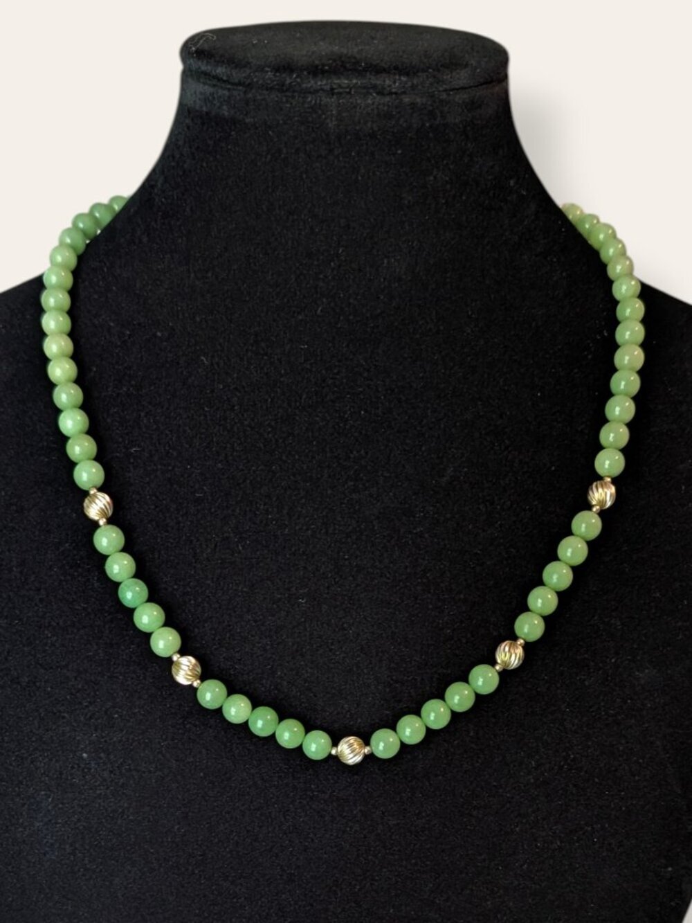 10K Gold Apple Green Jadeite Beaded Necklace (Appraised)